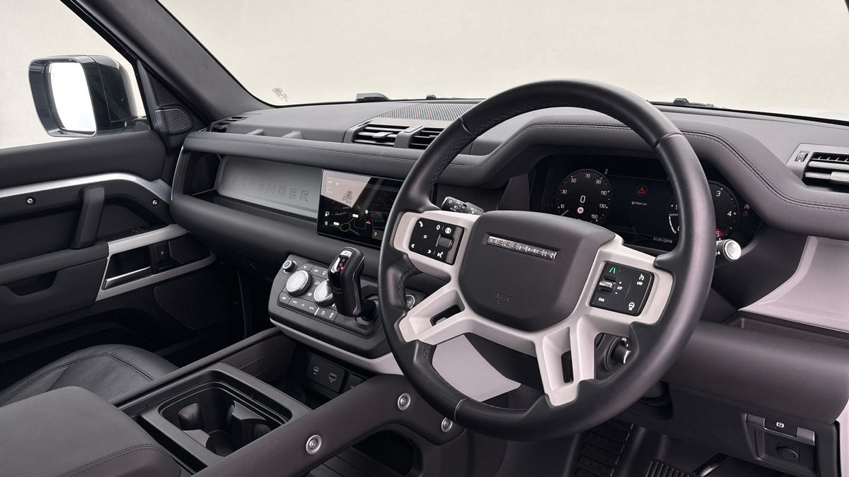 Land Rover Defender 110 Urban Image 5