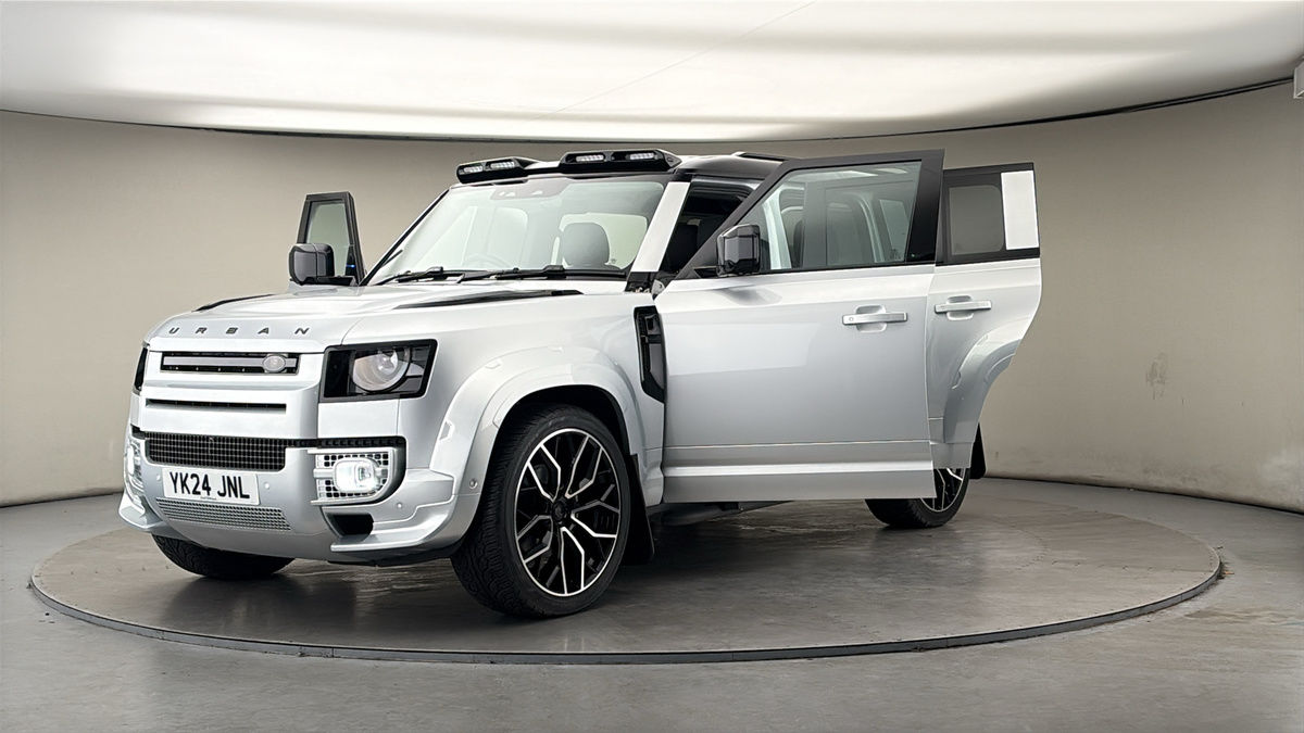 More views of Land Rover Defender 110