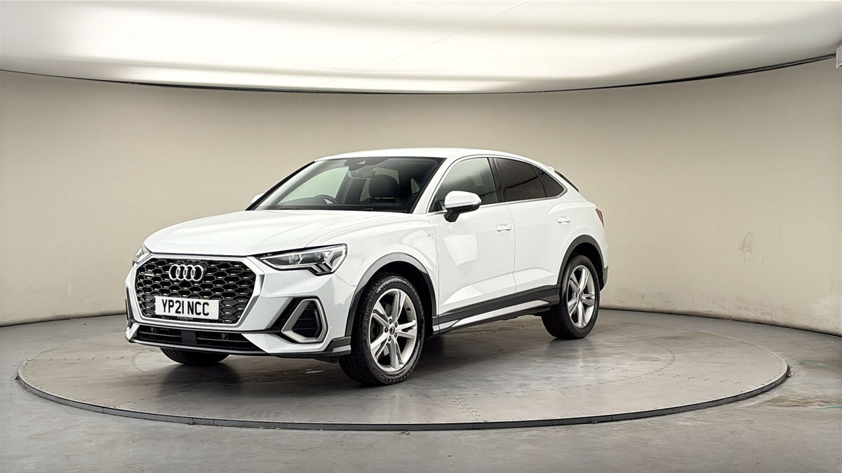 More views of Audi Q3