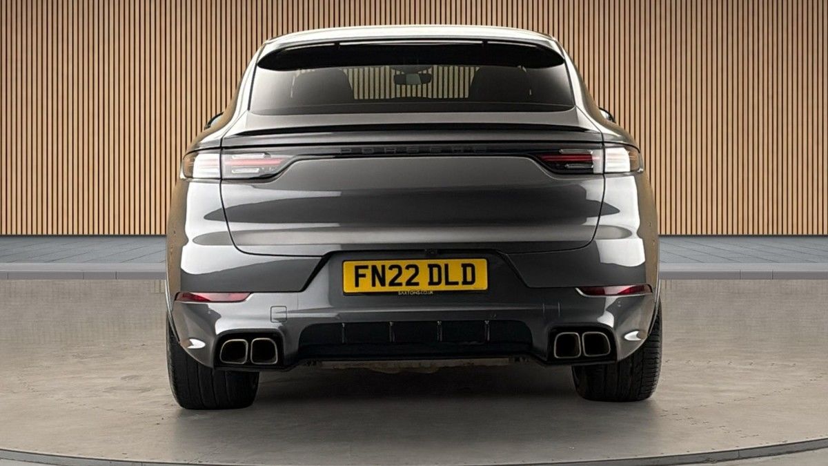Porsche Cayenne Image 4