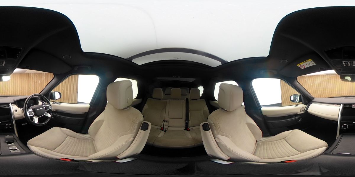 More views of Land Rover Discovery