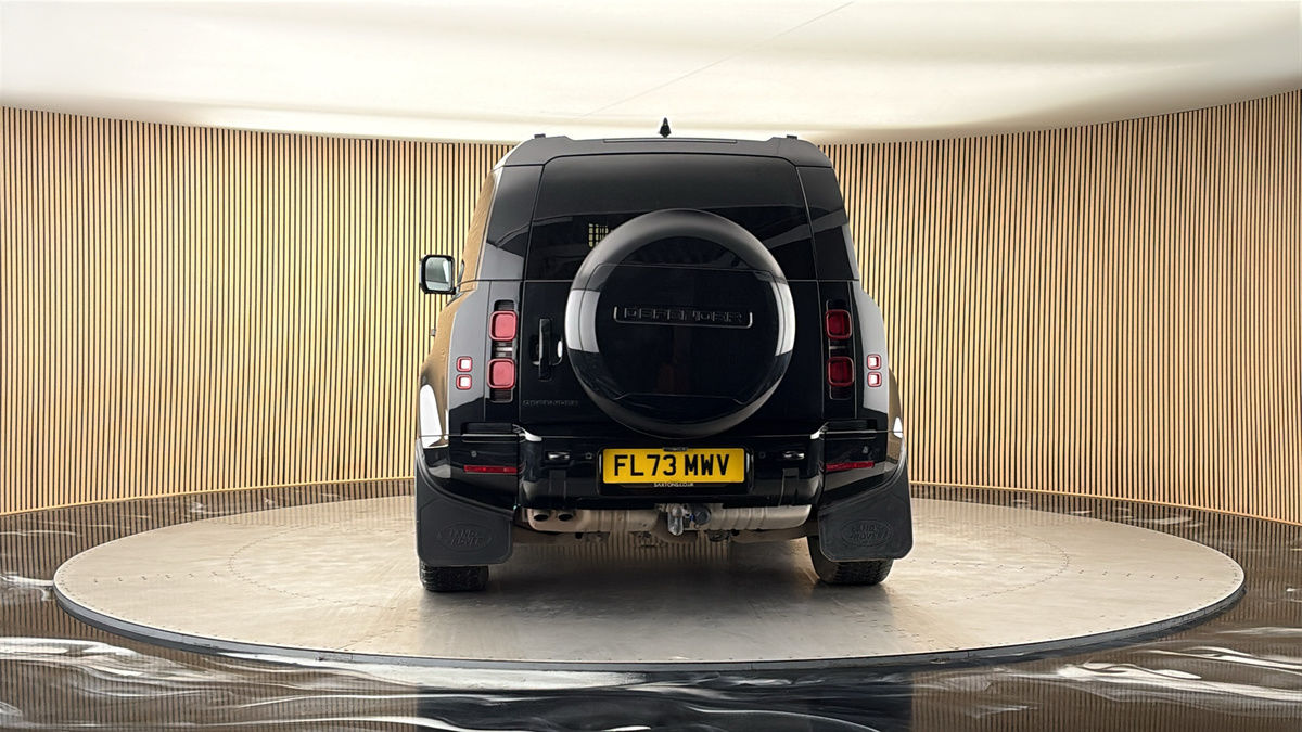 More views of Land Rover Defender 90