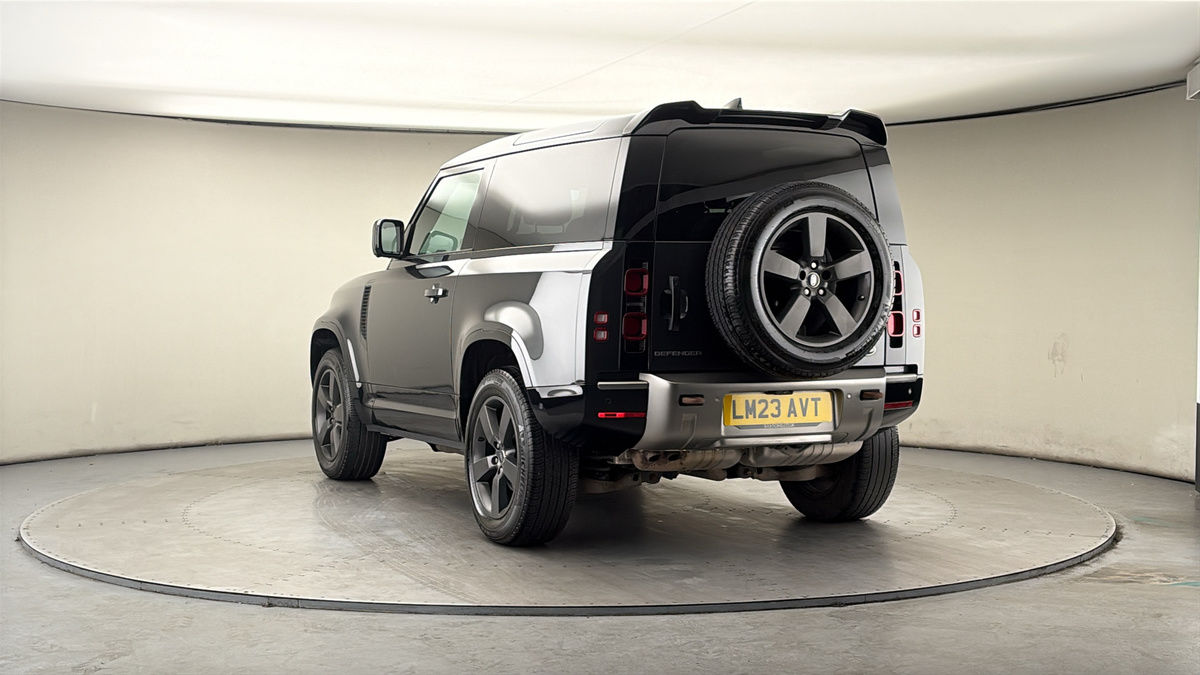 More views of Land Rover Defender 90