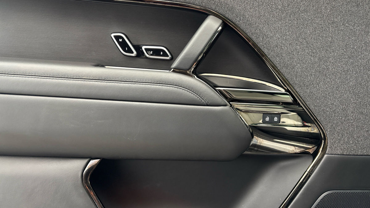 Land Rover Range Rover Sport Urban Image 19