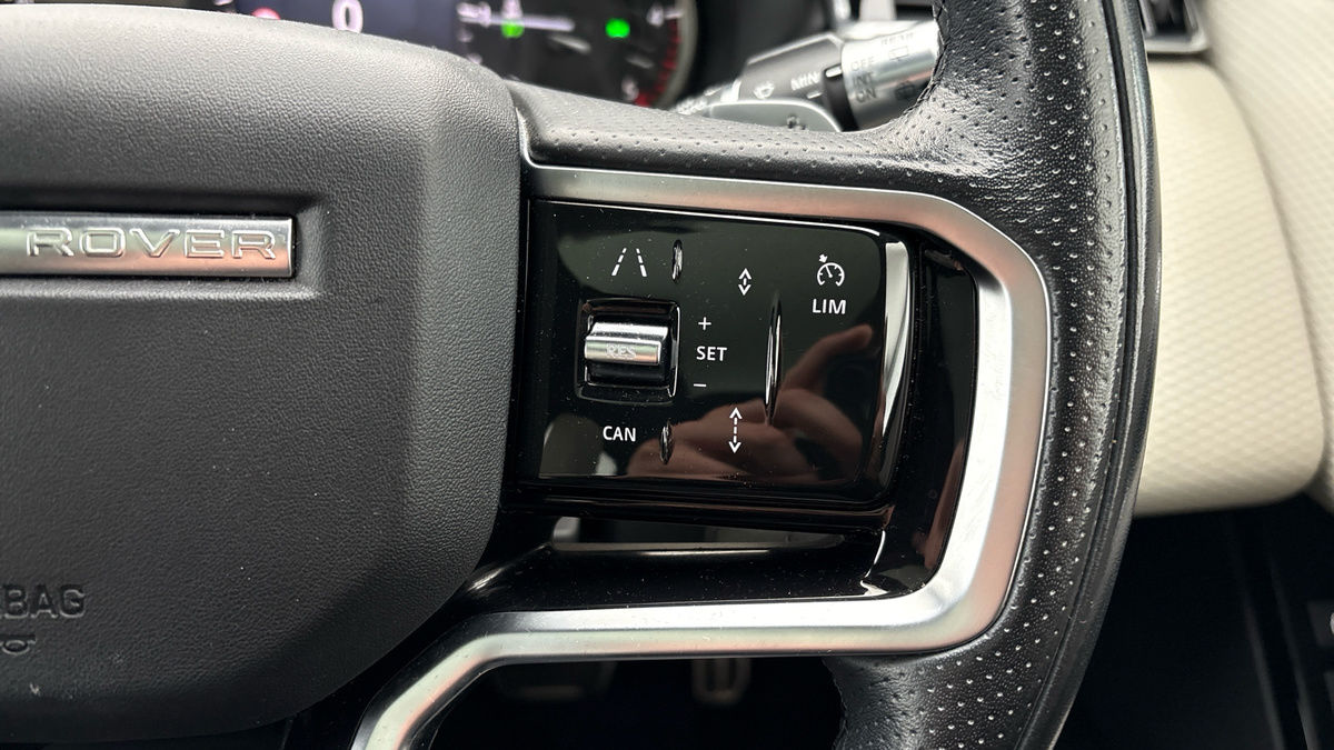 Land Rover Range Rover Velar Image 14