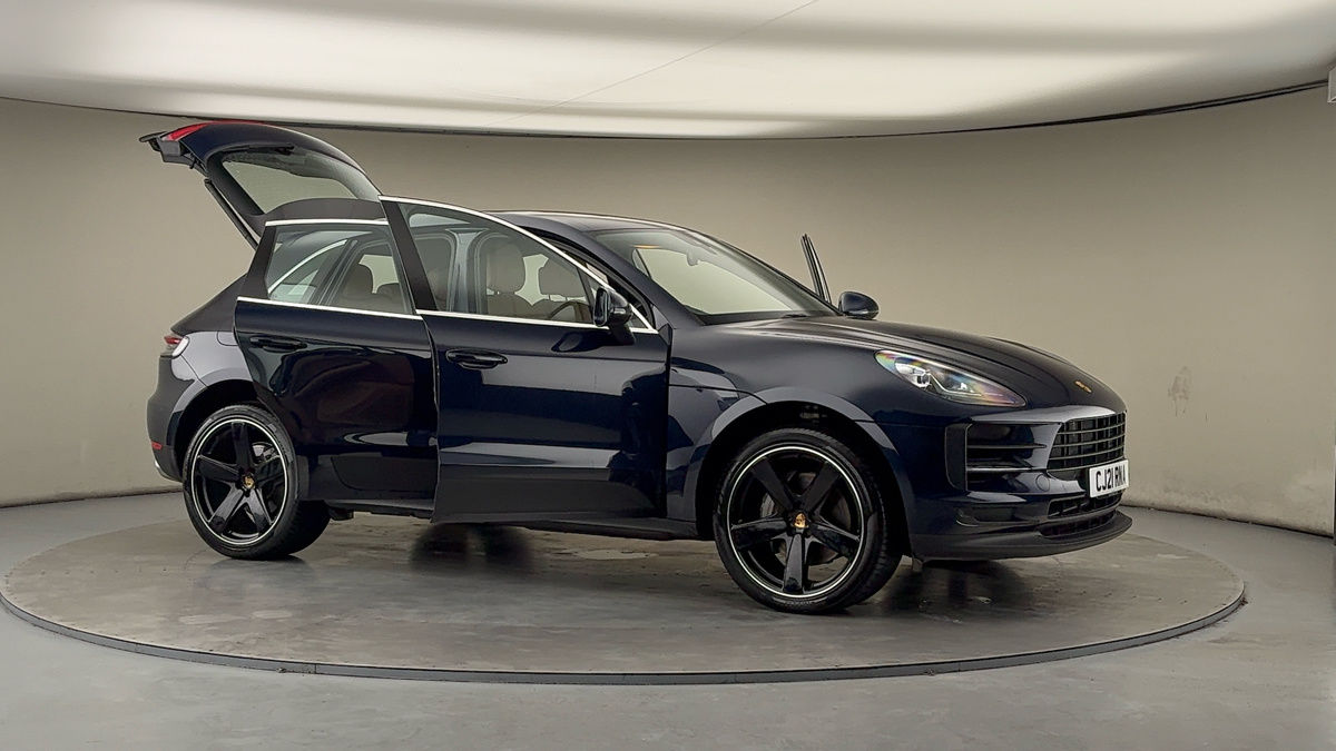 More views of Porsche Macan