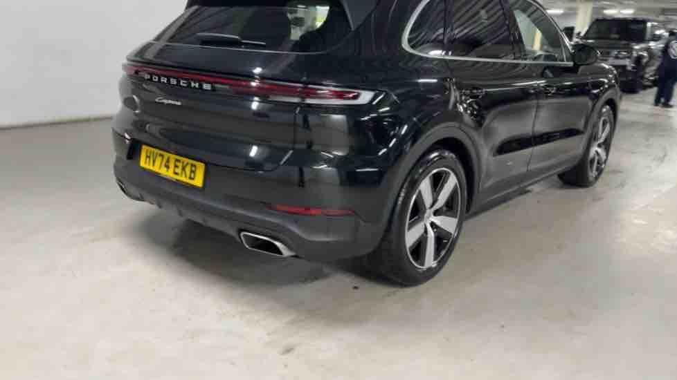 More views of Porsche Cayenne