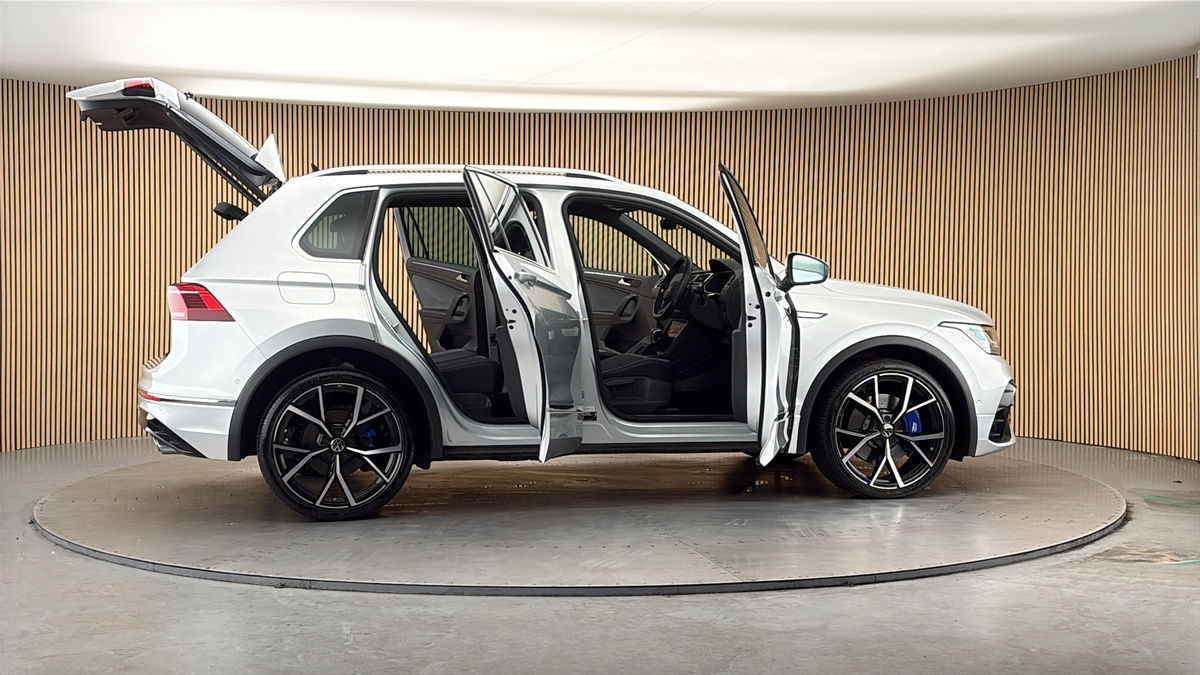 More views of Volkswagen Tiguan