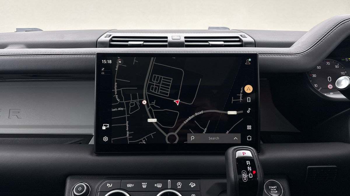 Land Rover Defender 90 Image 17