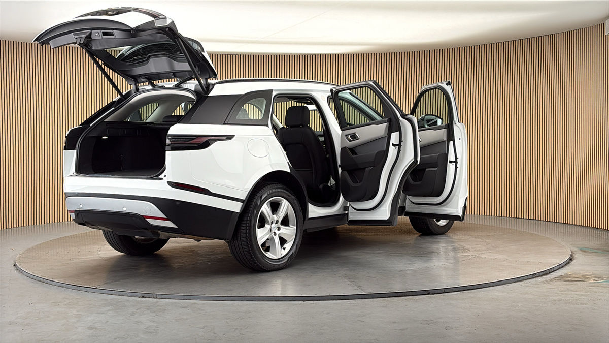 More views of Land Rover Range Rover Velar