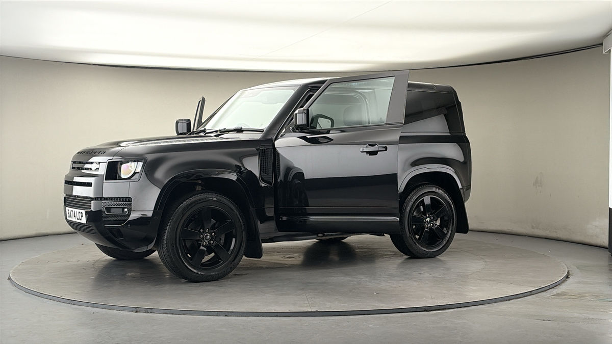 More views of Land Rover Defender 90