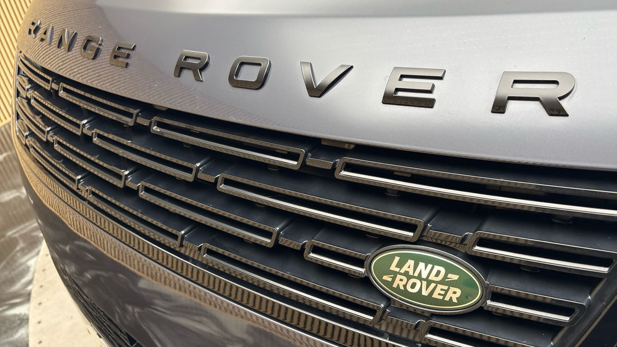 Land Rover Range Rover Sport Image 24