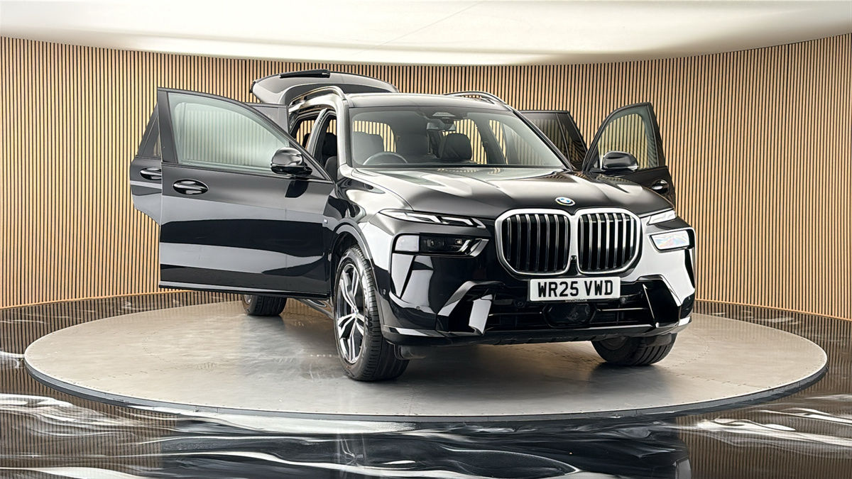 More views of BMW X7