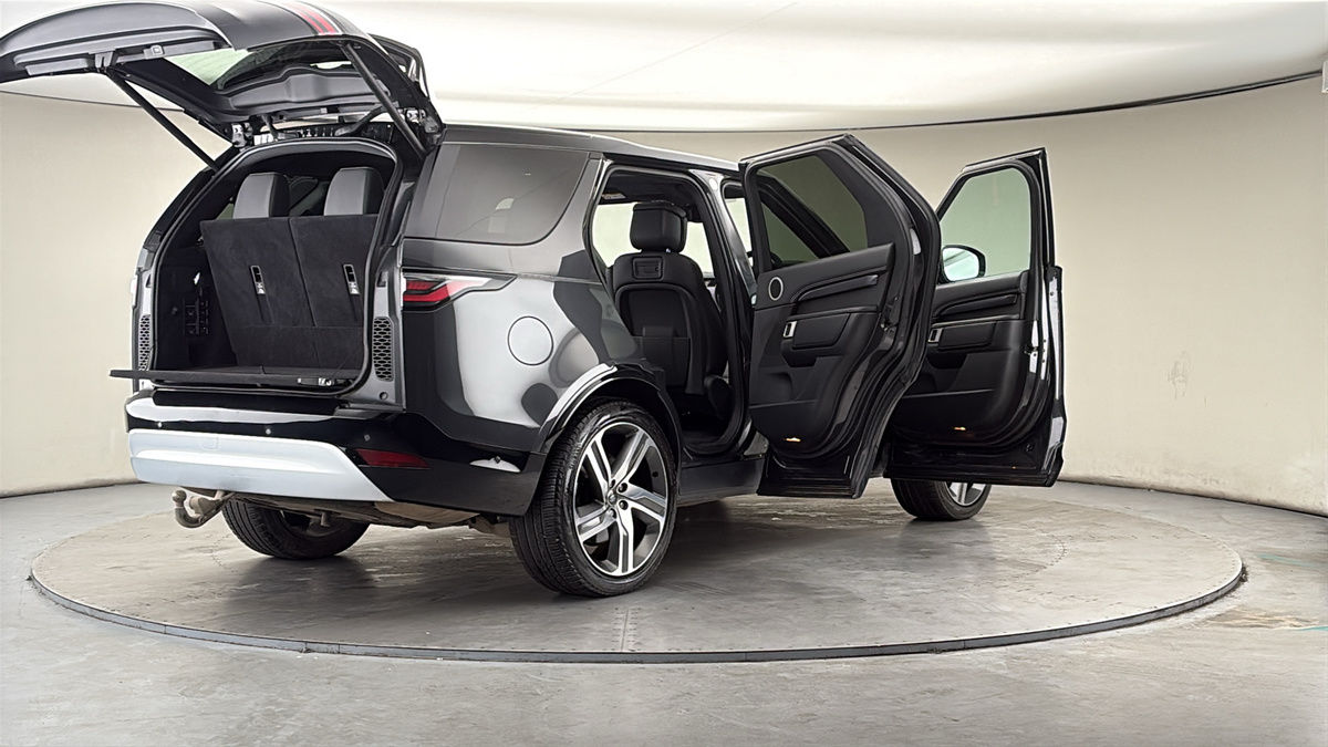 More views of Land Rover Discovery