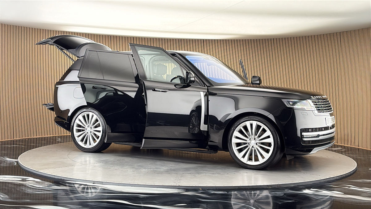 More views of Land Rover Range Rover