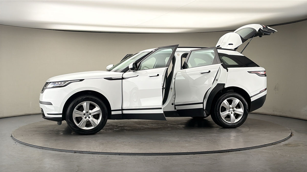 More views of Land Rover Range Rover Velar