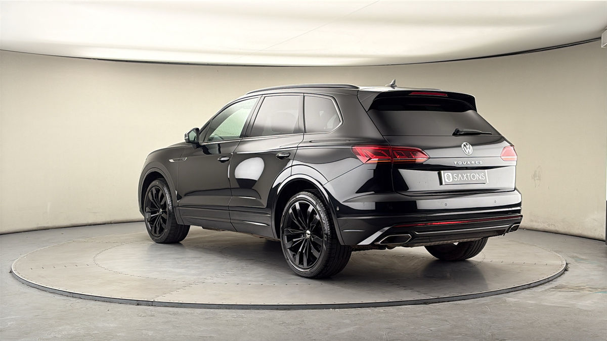 Volkswagen Touareg Image 2