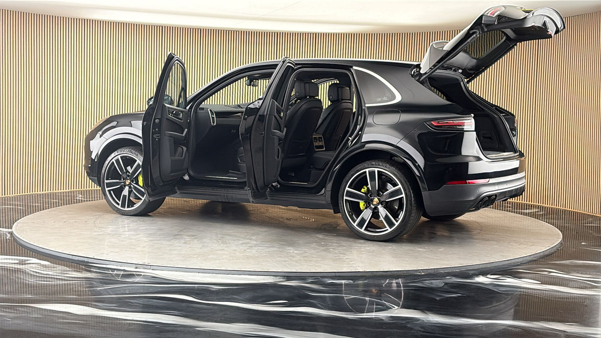 More views of Porsche Cayenne