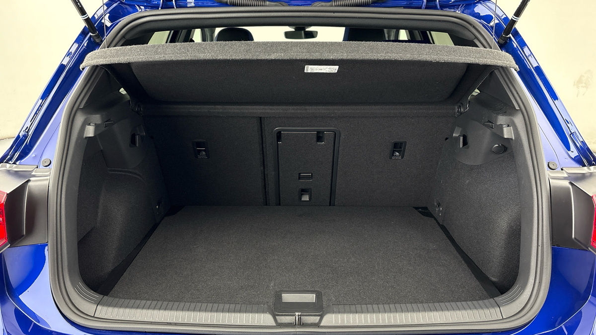 Volkswagen Golf Image 11