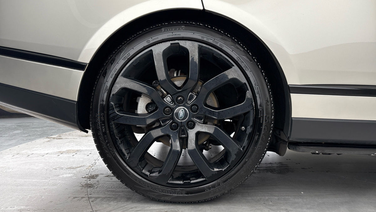 Land Rover Range Rover Image 10