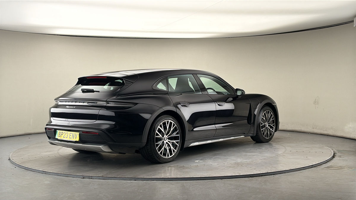 Porsche Taycan Image 22