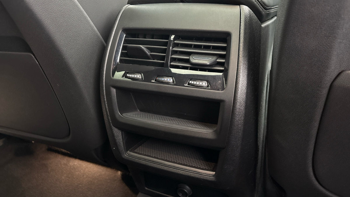 BMW X6 Image 25