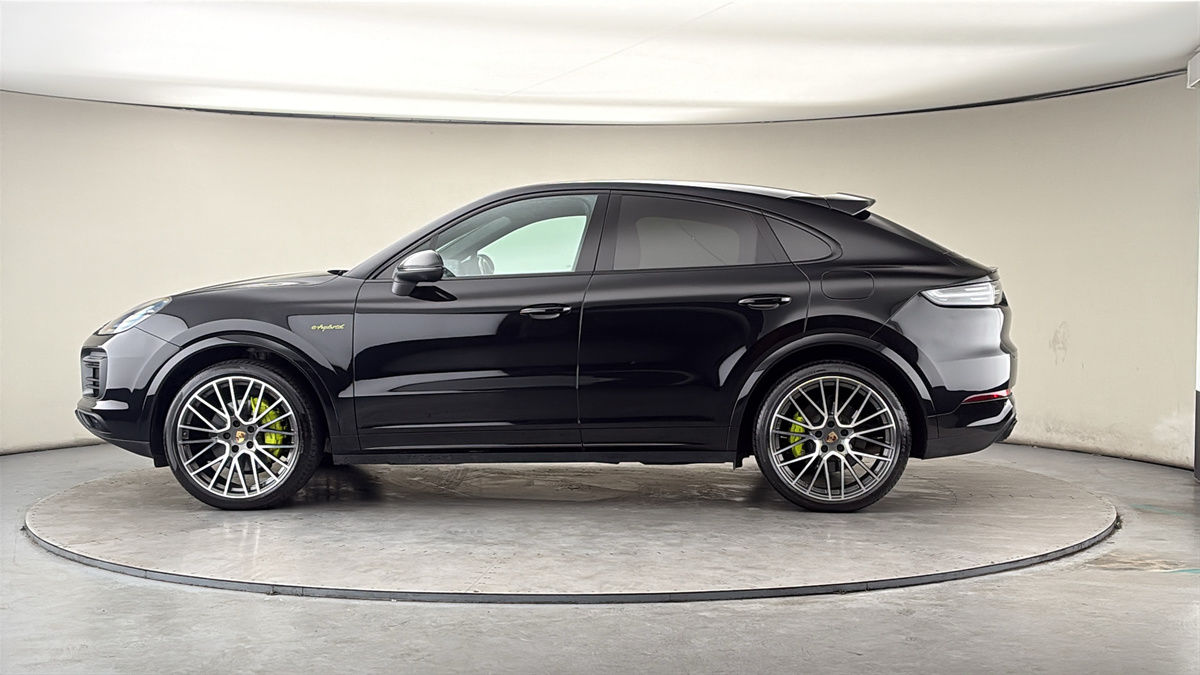 Porsche Cayenne Image 15