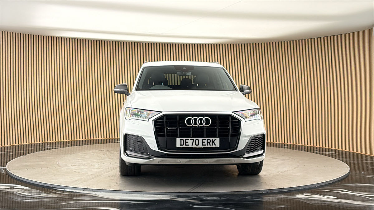 More views of Audi Q7