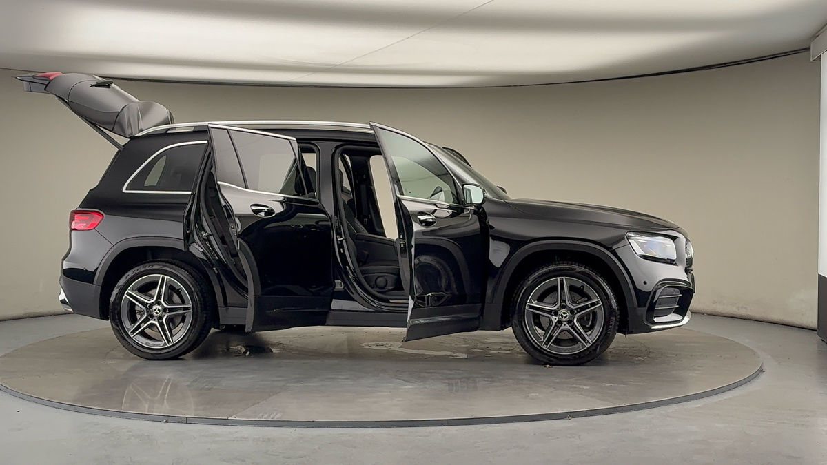 More views of Mercedes-Benz GLB