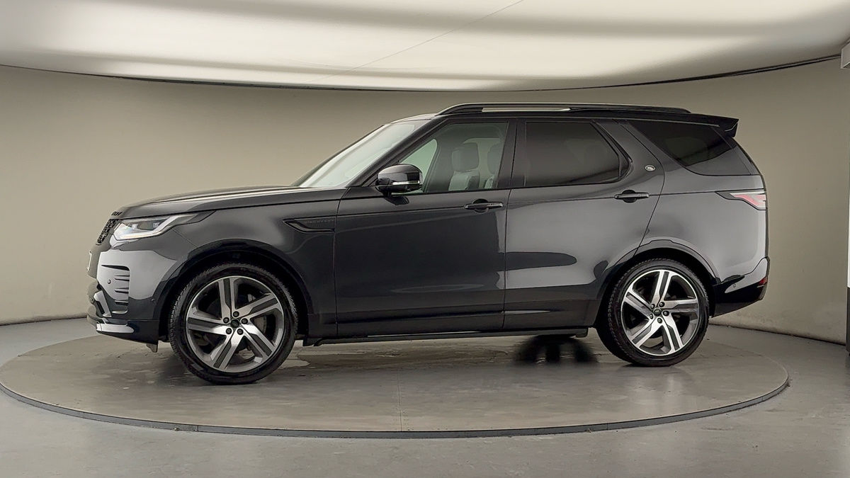 More views of Land Rover Discovery