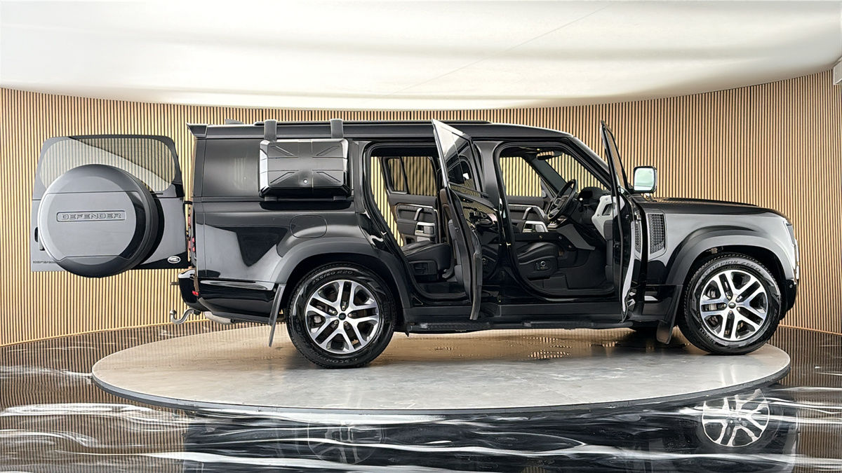 More views of Land Rover Defender 130