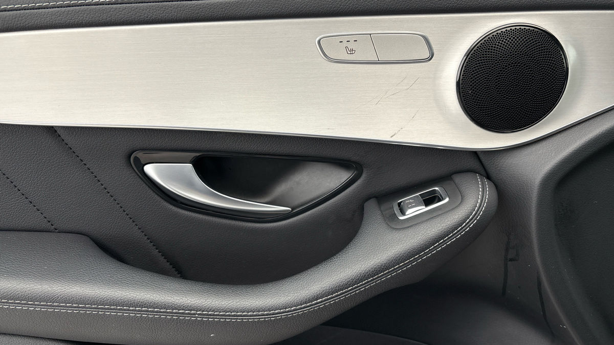 Mercedes-Benz GLC Image 19