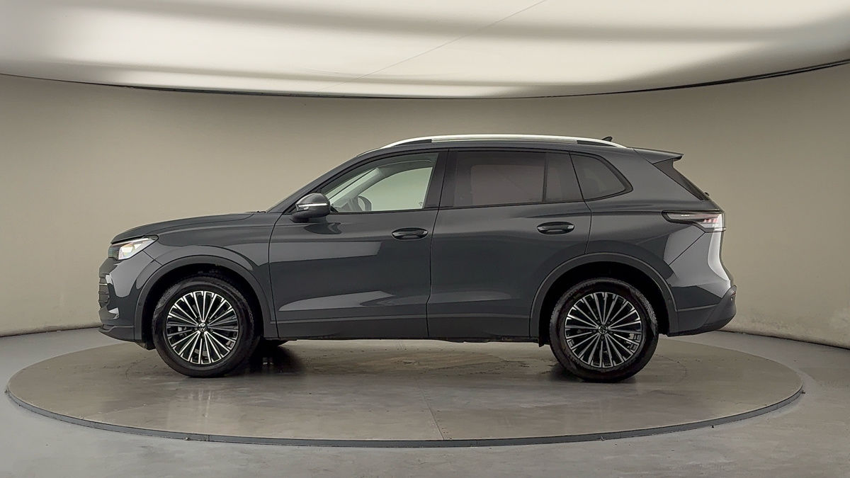 More views of Volkswagen Tiguan