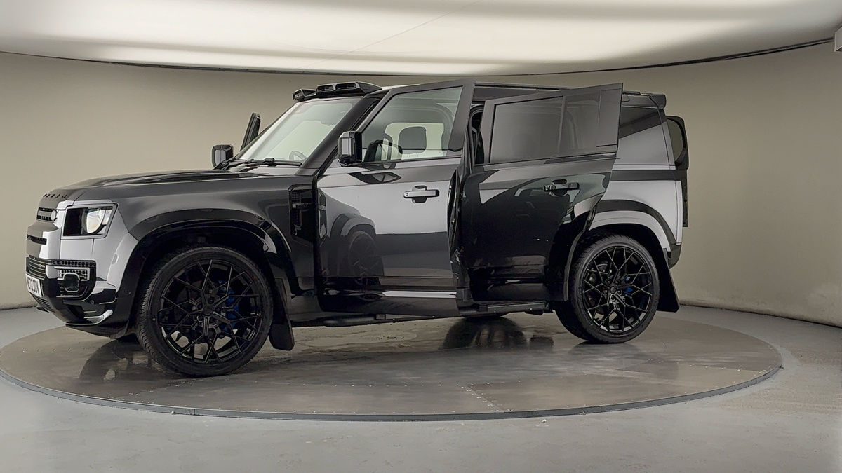 More views of Land Rover Defender 110