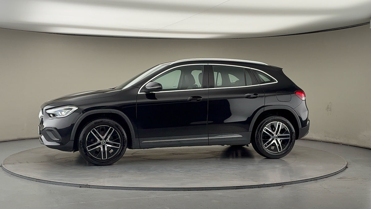 More views of Mercedes-Benz GLA