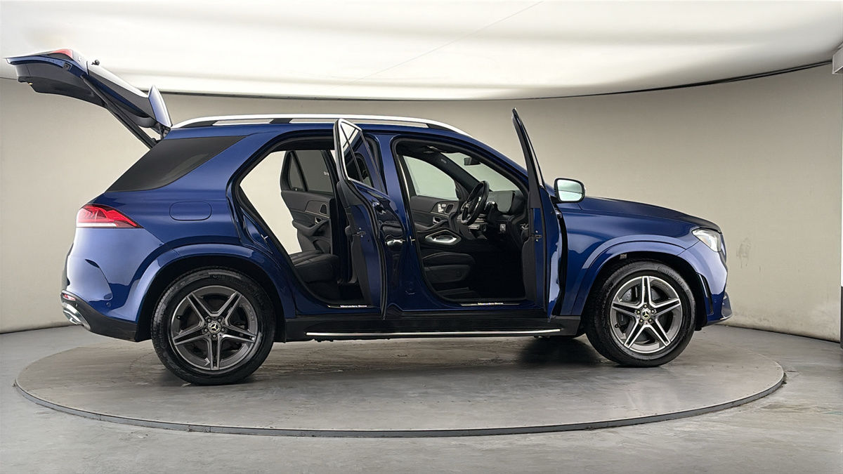 More views of Mercedes-Benz GLE