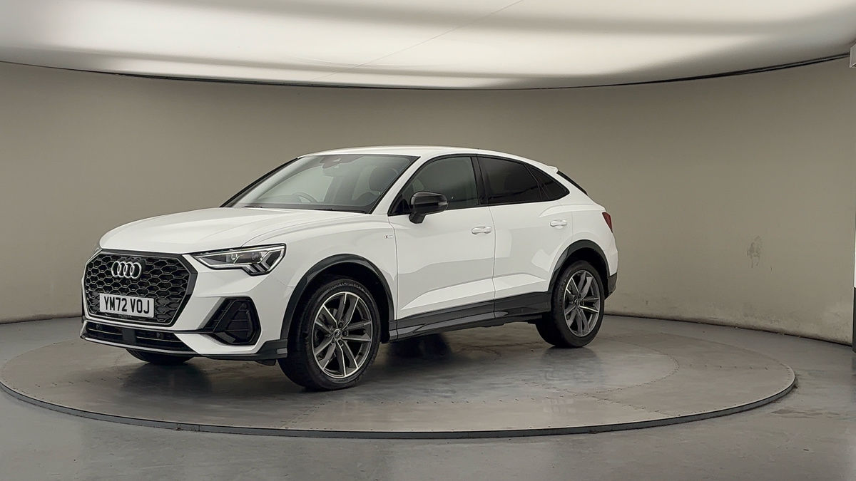 Audi Q3 Image 20