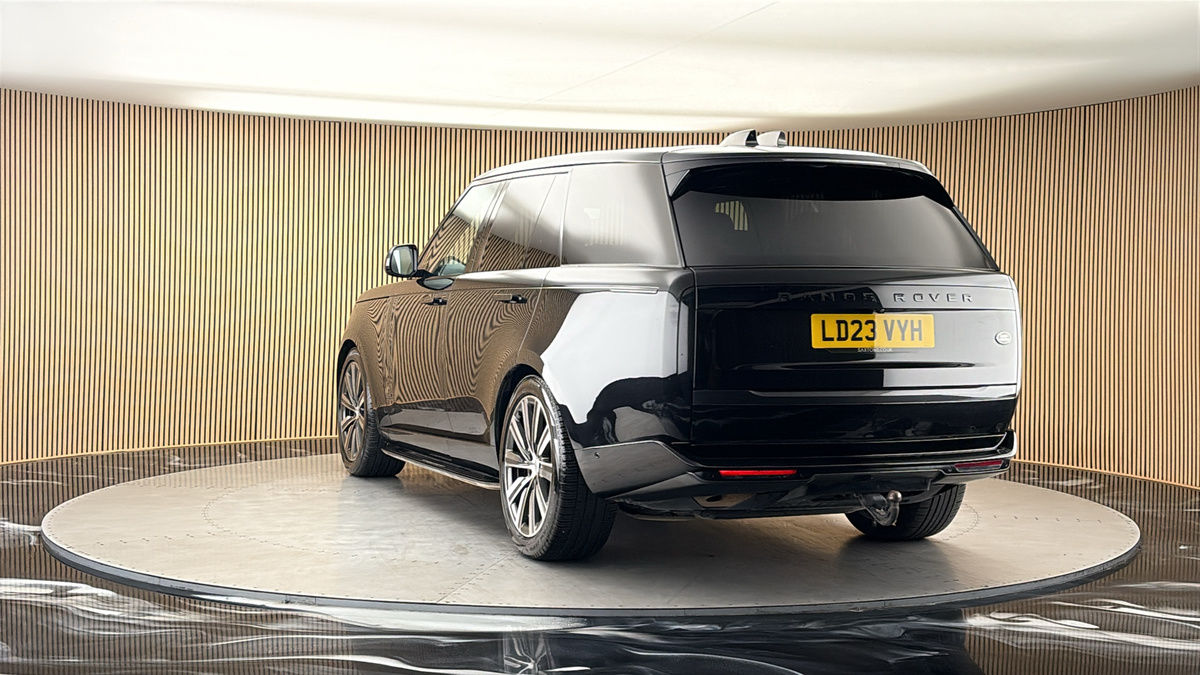 More views of Land Rover Range Rover