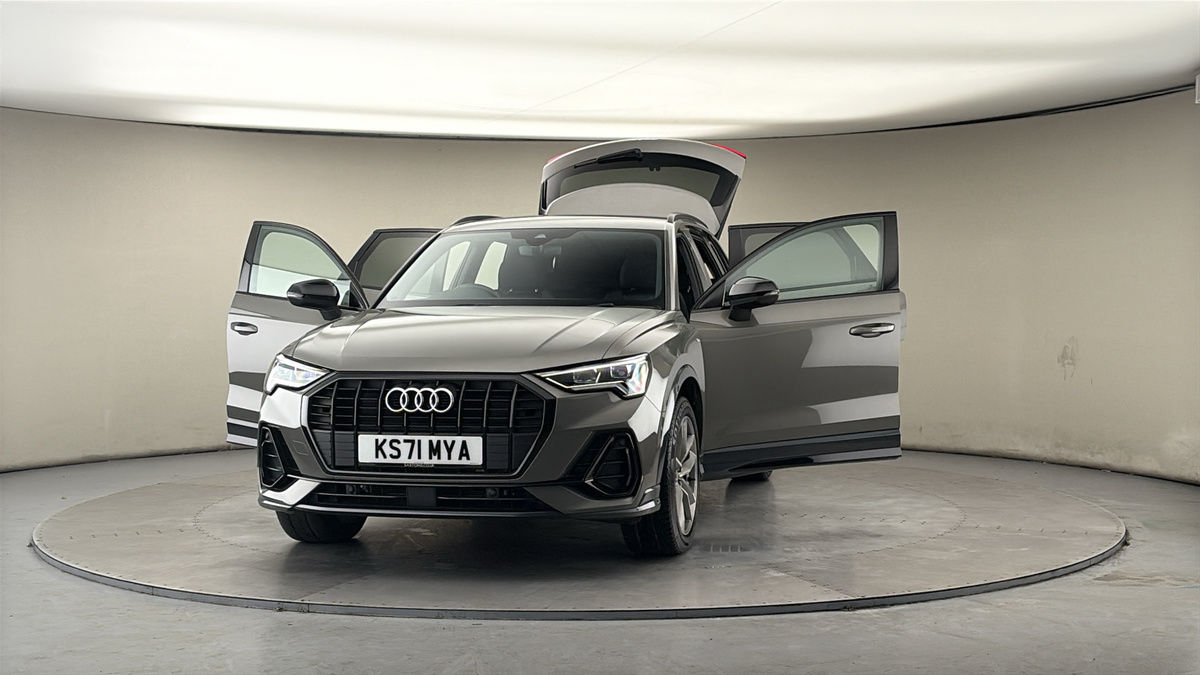 More views of Audi Q3