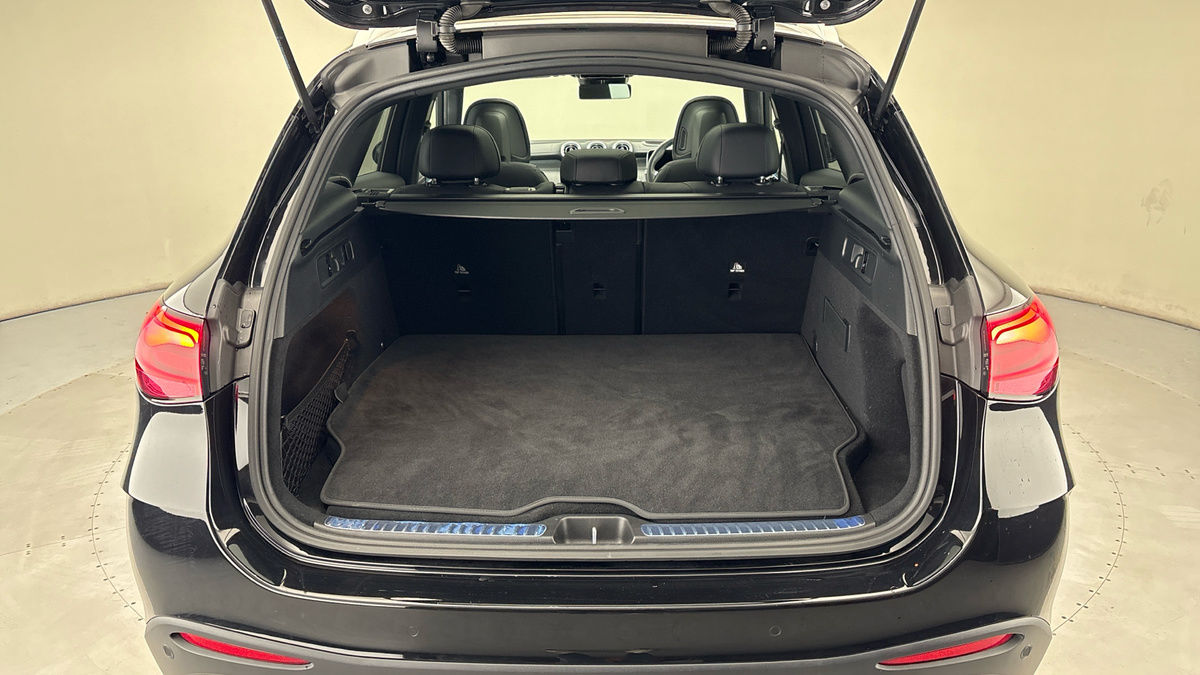 Mercedes-Benz GLC Image 11