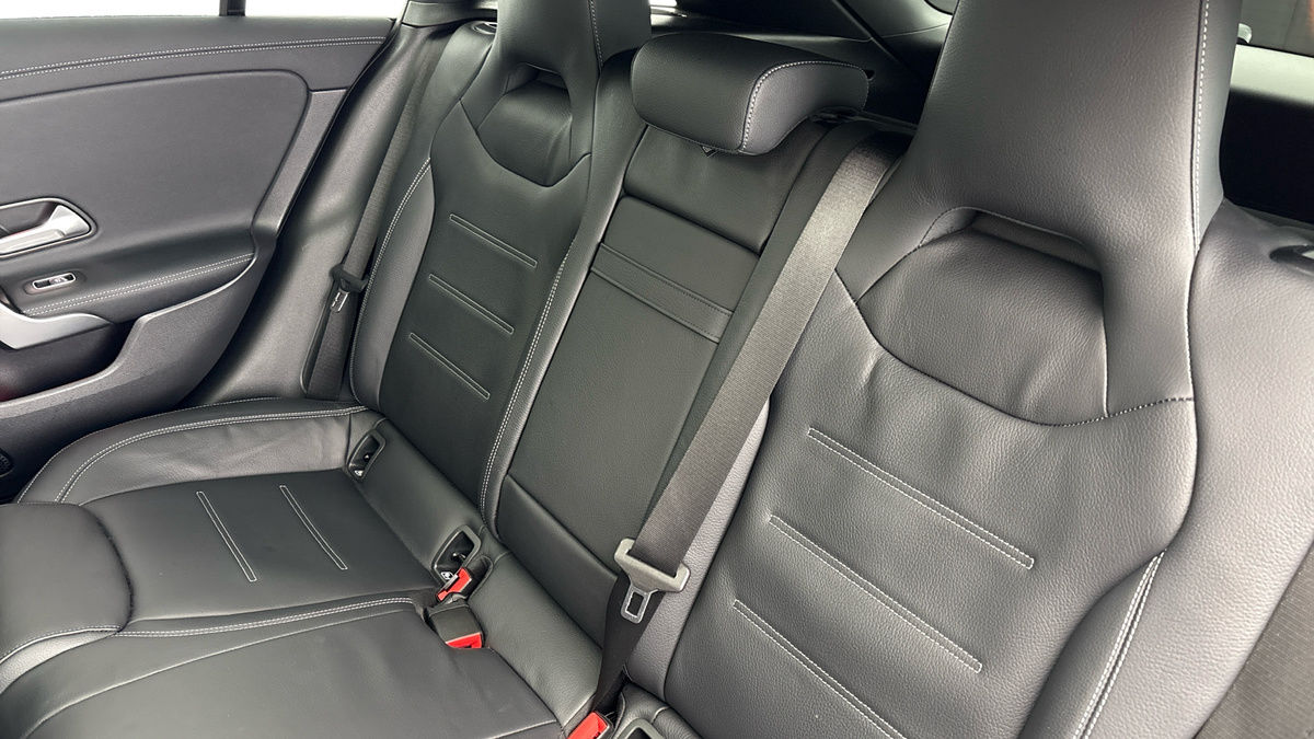 Mercedes-Benz CLA Image 8