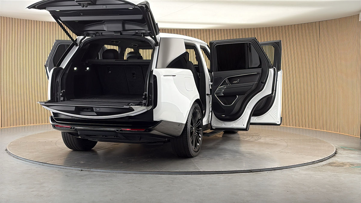 More views of Land Rover Range Rover