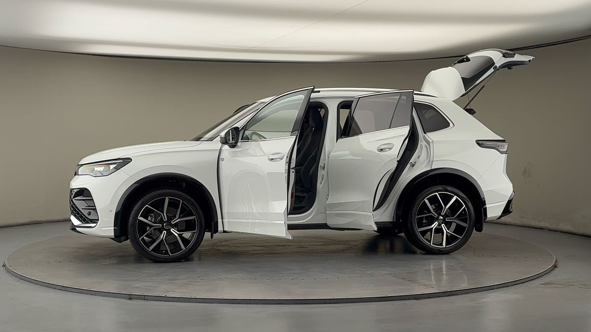 More views of Volkswagen Tiguan