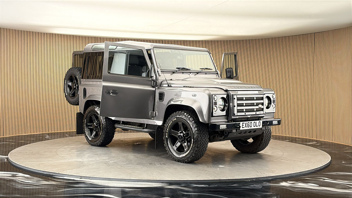 More views of Land Rover Defender 90