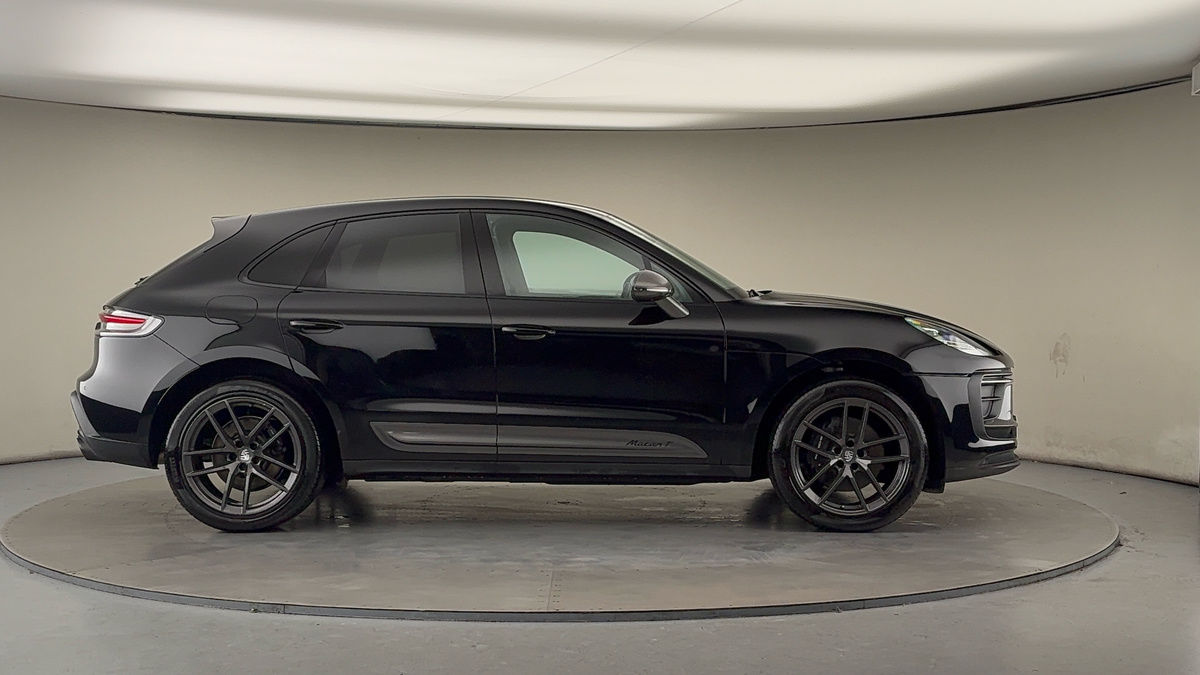 Porsche Macan Image 16