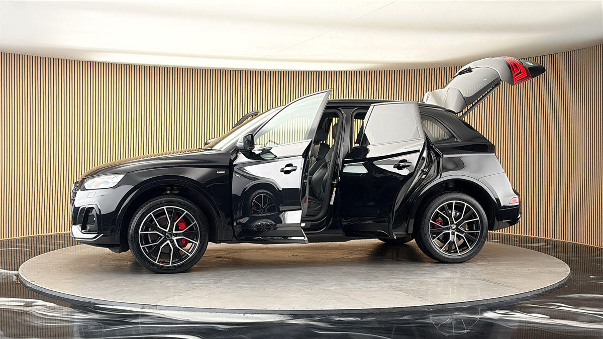 More views of Audi Q5