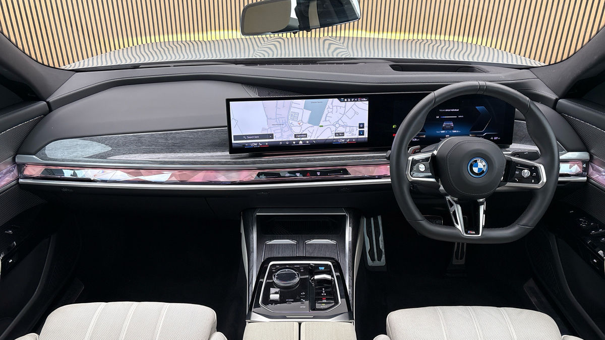 BMW i7 Image 12