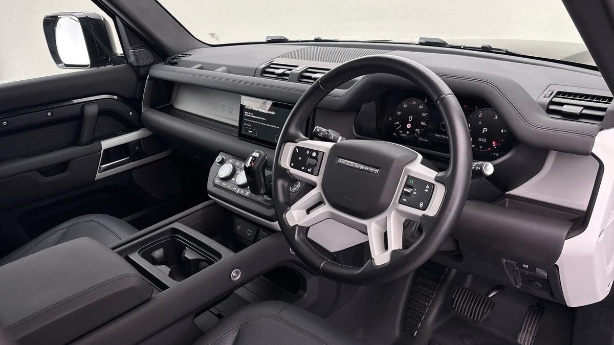 Land Rover Defender 110 Urban Image 5