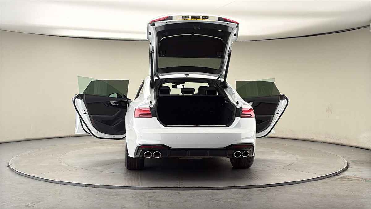 More views of Audi S5