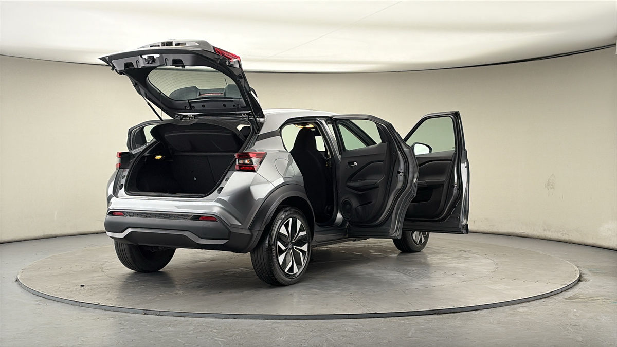 More views of Nissan Juke